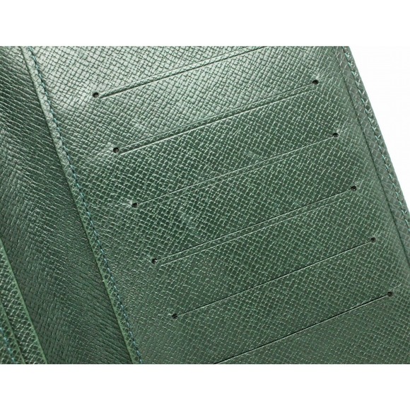Louis Vuitton Taiga Porte Valeur Cult Credit Bill Green - Picture 6 of 9